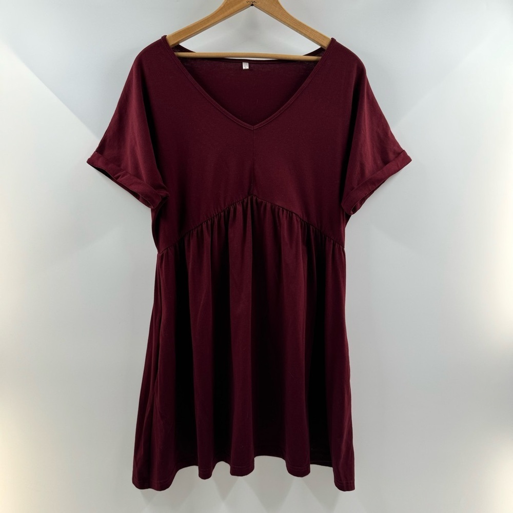 Maroon Short Sleeve V-Neck Dress – Size Large, Soft & Flowy